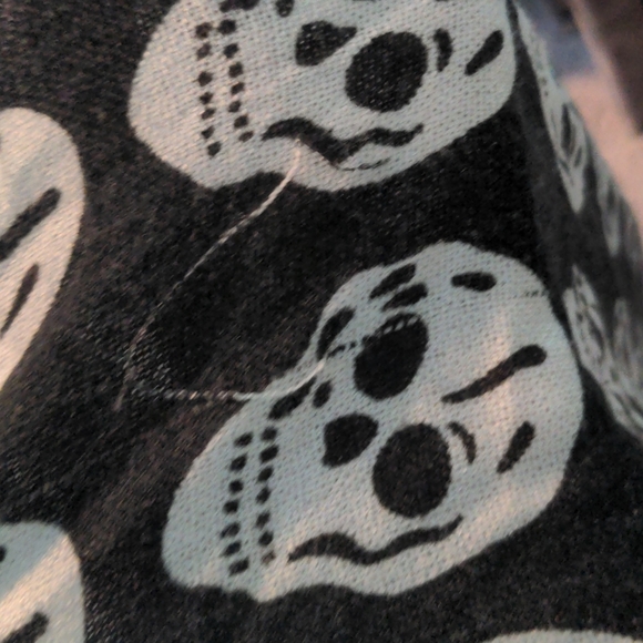 Halloween Skull Infinity Scarf - Picture 3 of 3